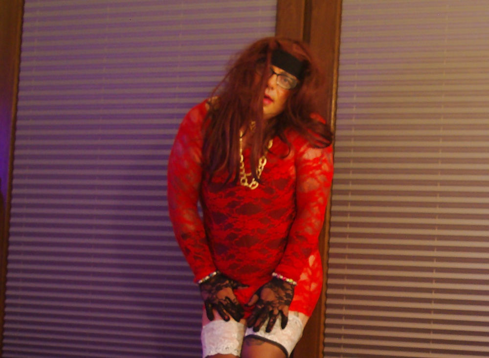Hure In Rot Und Schwarz #29389355