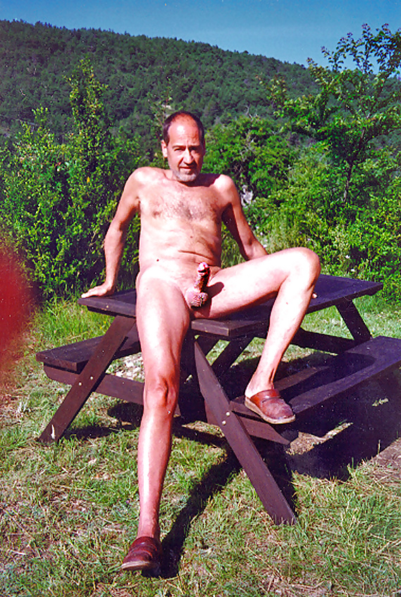 Foto di nudo e sesso all'aperto dalle nostre vacanze
 #40685148