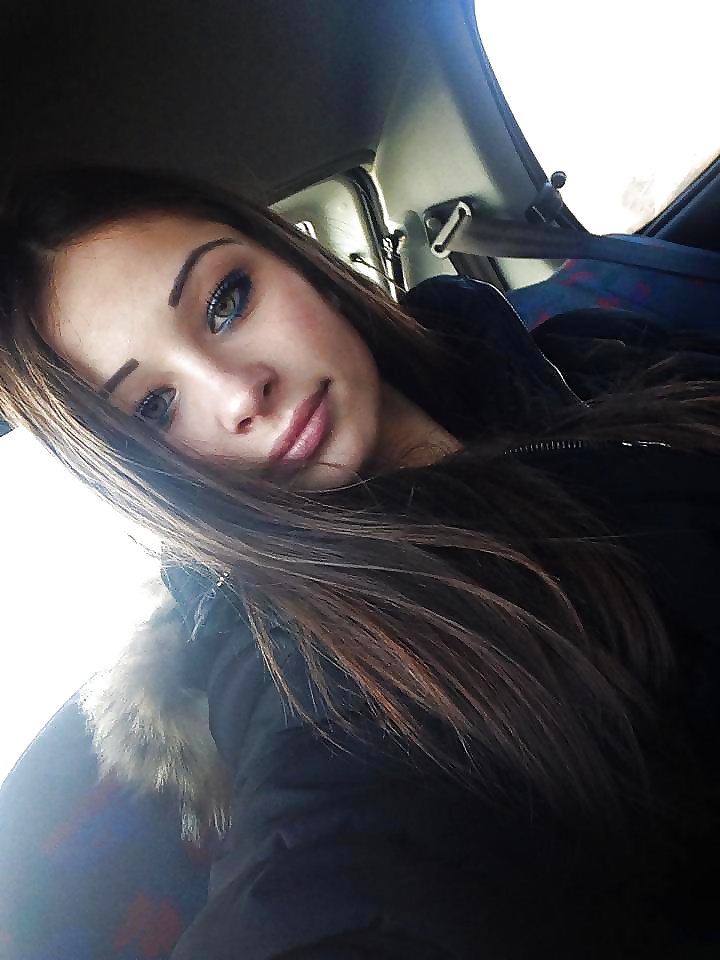 ボスニアのアナル舐め美女
 #28745240