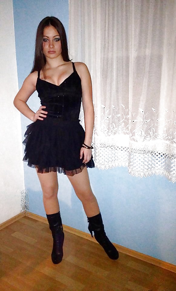 ボスニアのアナル舐め美女
 #28745254