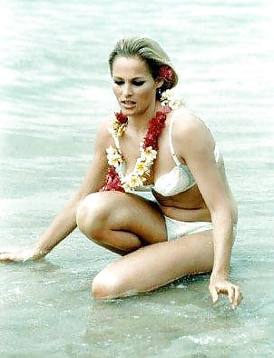 Ursula andress
 #27092973