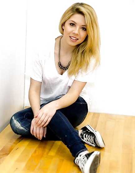 Jennette mccurdy 
 #24278100