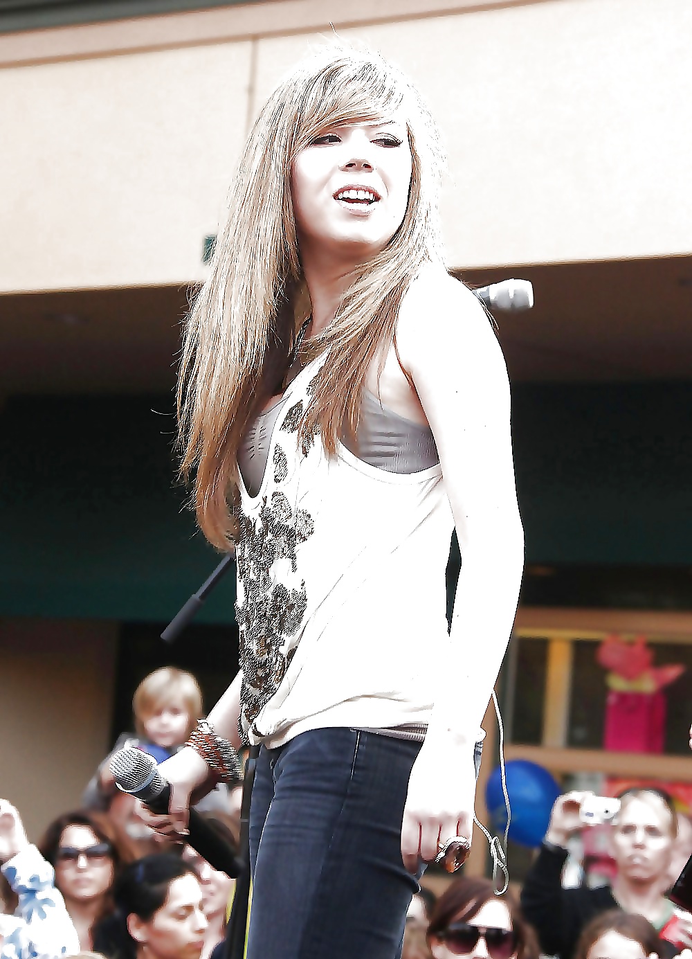 Jennette mccurdy 
 #24278167