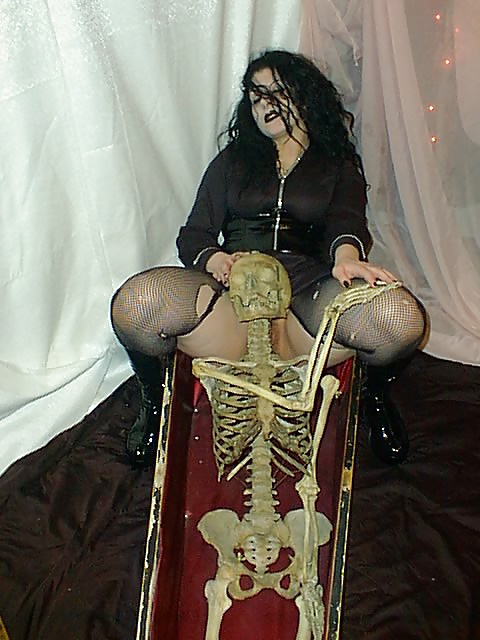 Anastaisa (5) coffin (gothic alt. punk girl) 
 #29371622