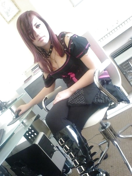 Para mi encantadora dama cuervo, dama k... forever gothic 2. 
 #27840473