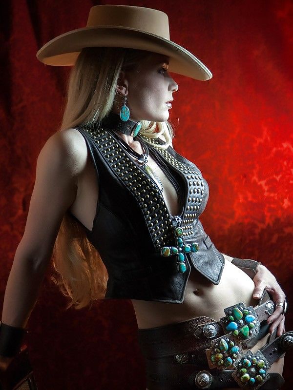 Mundo fetiche....
 #36402842