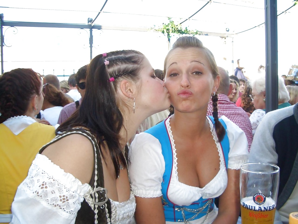 Hmmm... dirndl xx
 #30679435