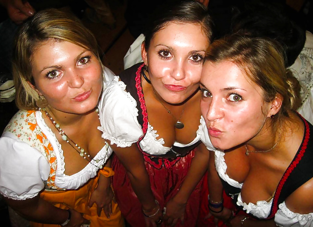 Hmmm... dirndl xx
 #30679457