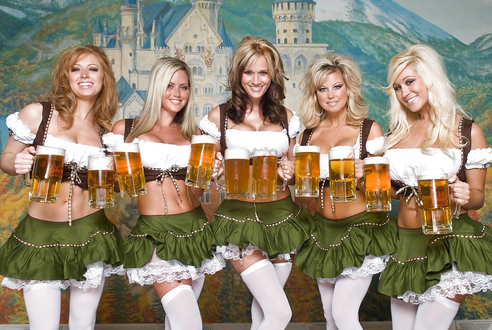 Hmmm... dirndl xx
 #30679499