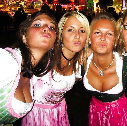 Hmmm... dirndl xx
 #30679631