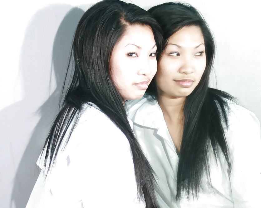 アジアの2人の女性のティーンは痩せていて精液を出す
 #32597536