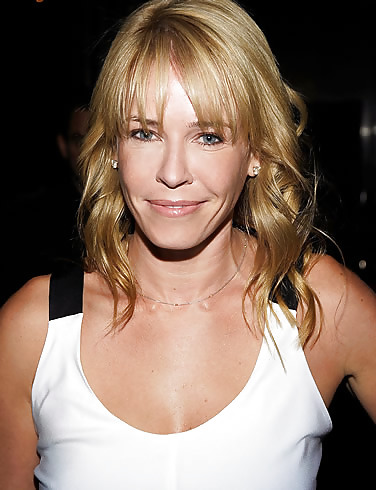 Attrice chelsea handler 
 #37823624