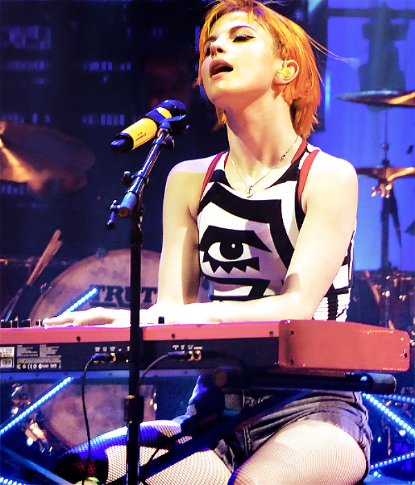 Hayley williams 5
 #24132135