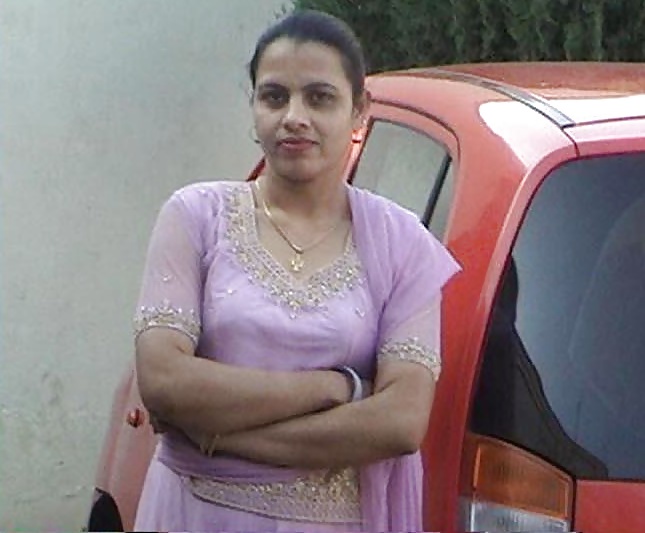 Indian  Punjabi  couple #31584087