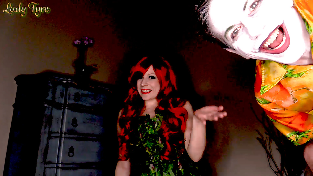 Poison Ivy Cosplay #41044789