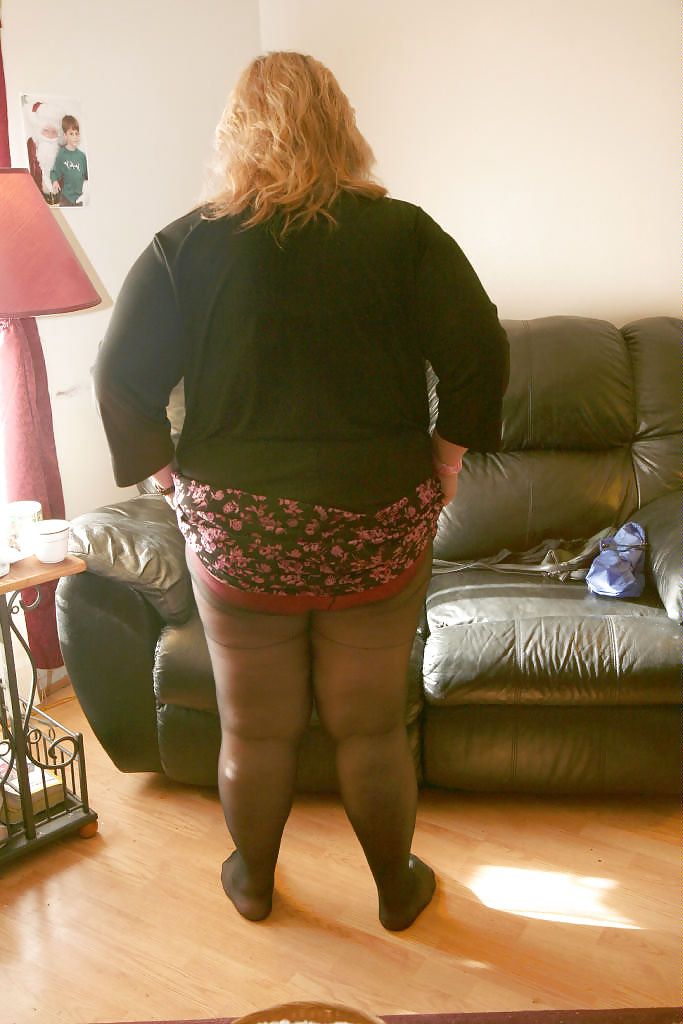 BBW Mary Poses In Her Pantyhose  #39523978