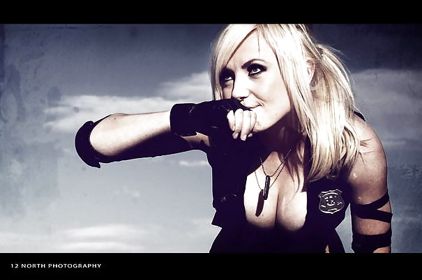 Jessica Nigri ... Denken Sie Ihre Bilder Echt Oder Gefälscht Gehackt? #40759593