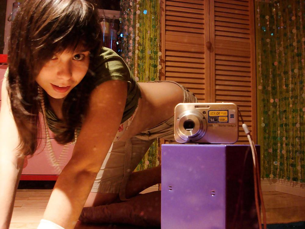 Pequeña adolescente
 #38014221