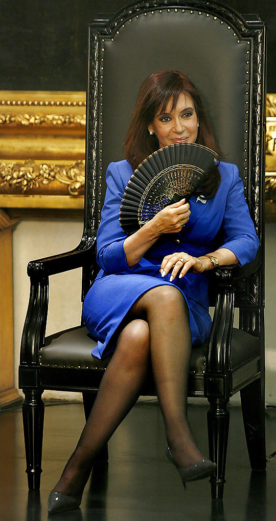 Cristina kirchner, hermosa presidenta argentina madura
 #41099486