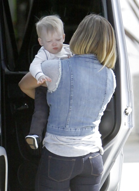 Hilary duff
 #36014722