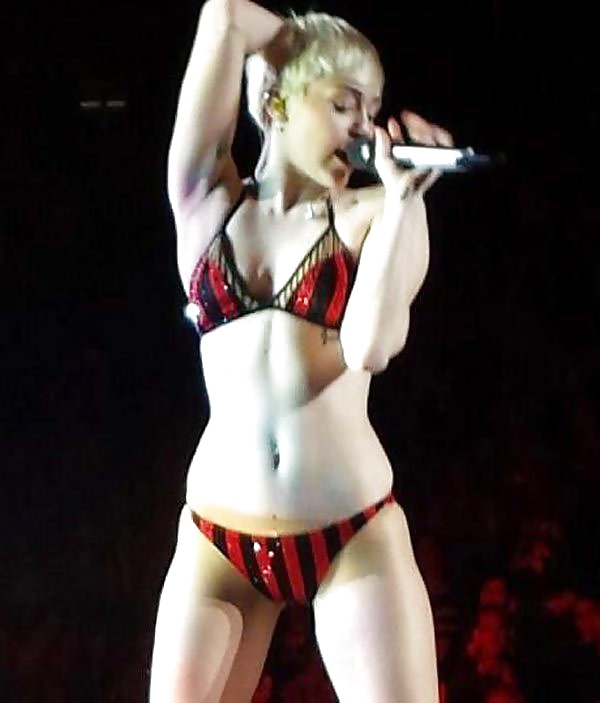 Miley Cyrus (3) #29050302