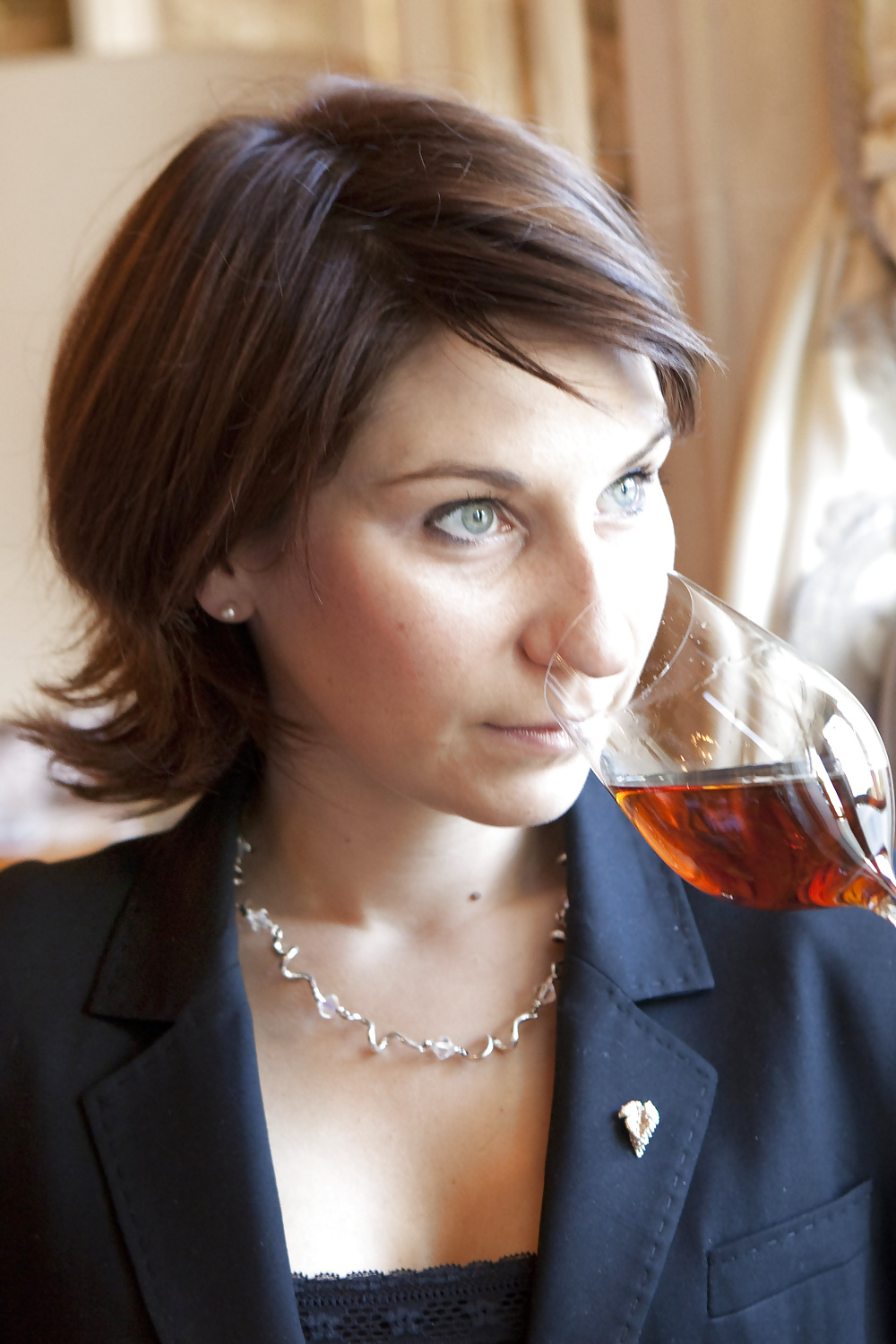 Estelle Touzet Französisch Wein Kellnerin #24636488