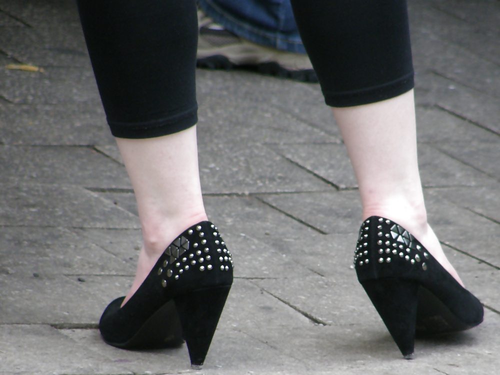 Nylons Oder Strumpfhosen Im Vergnügungspark #29823255
