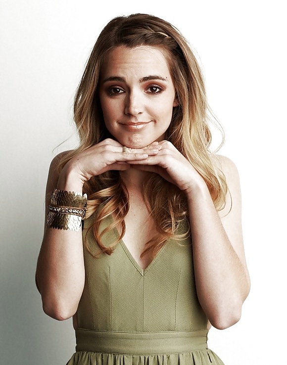 Katelyn Tarver #26404361