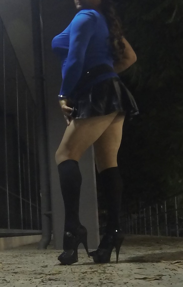 Roxxiのセクシーな新衣装 
 #34286733