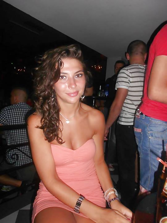 セルビアの女の子
 #35414116