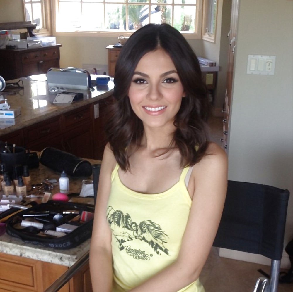 Ma Victoria Justice #32378647