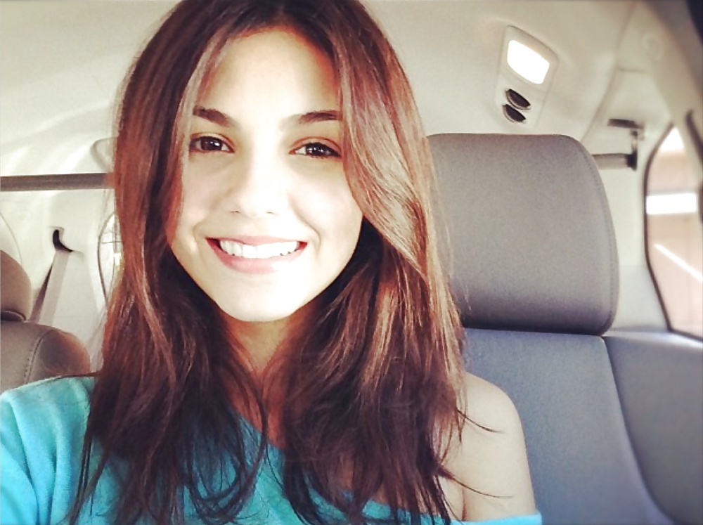 Ma Victoria Justice #32378786