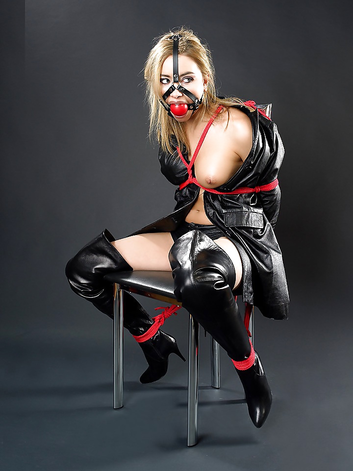 Tied Model 2 #28200557