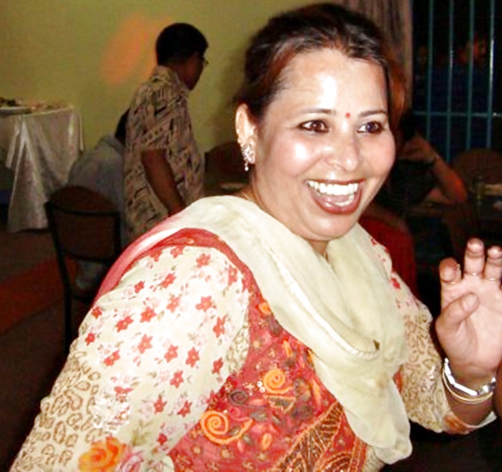 Mrs neeta ( セクシーなネパール人女性とのセックス )
 #40823709