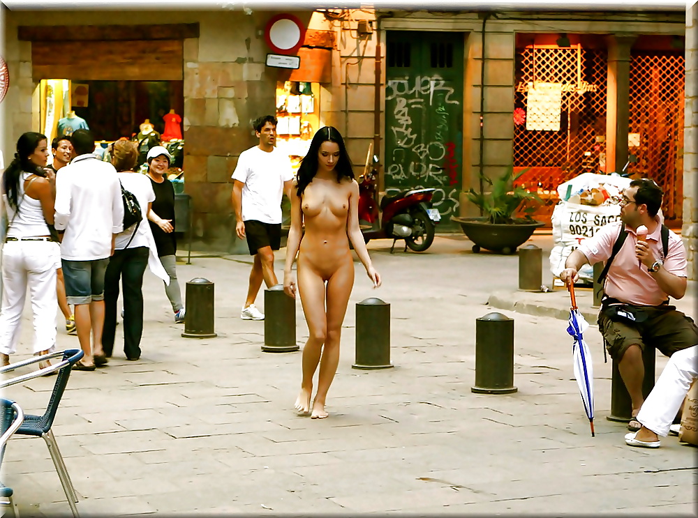 Lion's: Naked and Free - nude in public ! (1) #33645141