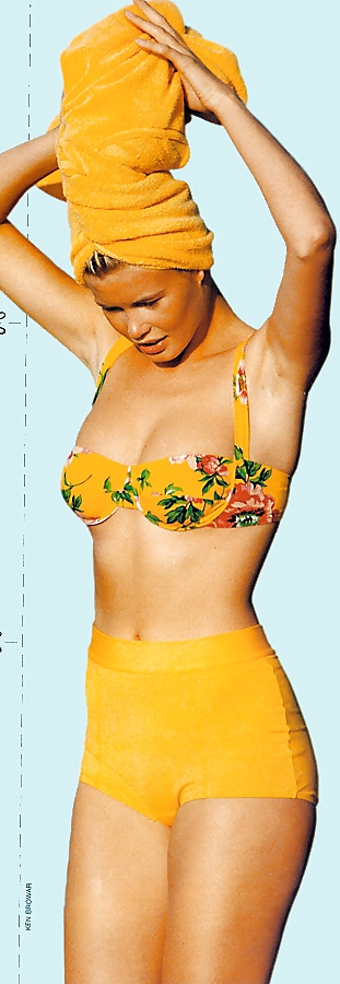 Claudia schiffer - foto in bikini
 #26048449