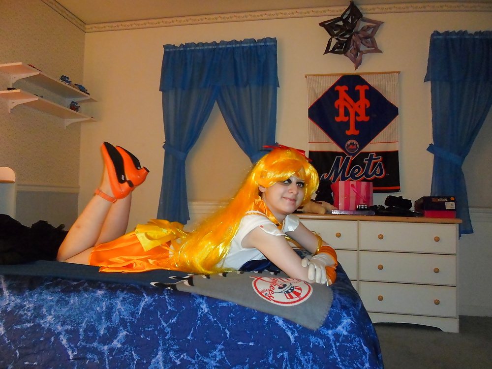 Sailor Venus Cosplay #31412693