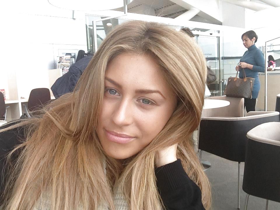 Linda Teodosiu (Sänger) #35528315