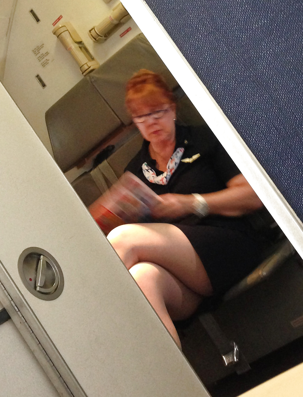 FIRST CLASS LEG SHOW FROM THE FIRST CLASS FLIGHT ATTENDANT #29686560