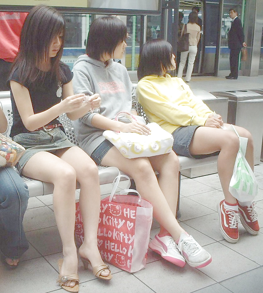 日本人女性のスカートの中 03
 #35391153