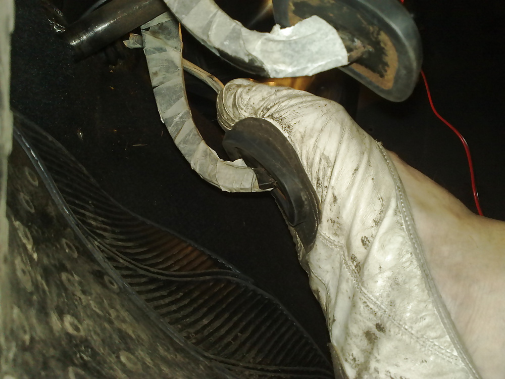 PRESSURE PEDALS IN SOFT SLIPPERS #32263809