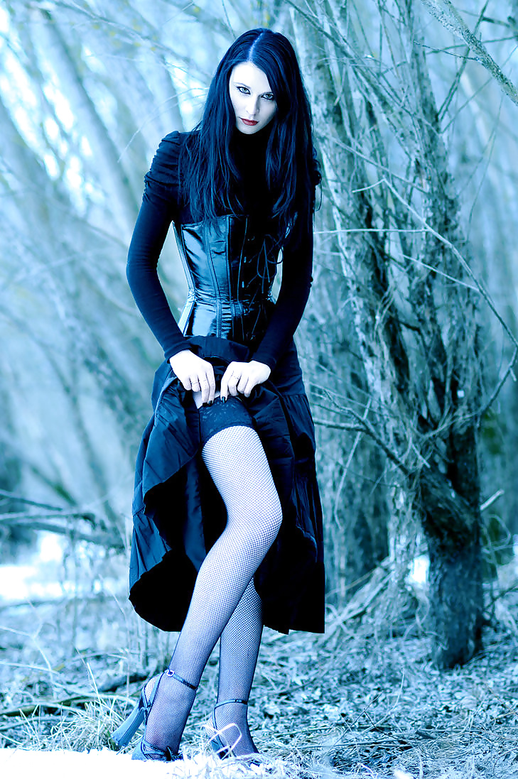 Gothic and Enchanting. #34403570