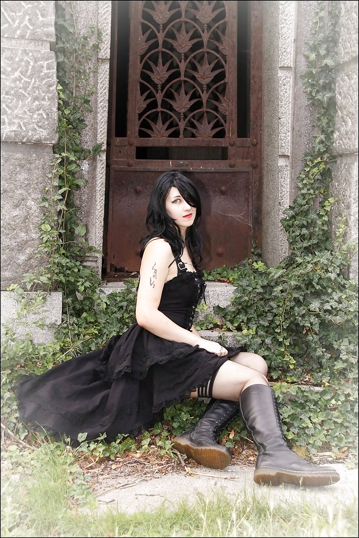 Gothic and Enchanting. #34403644