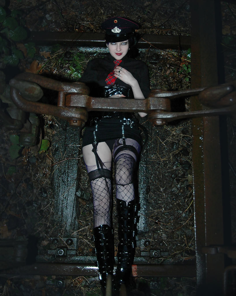 Gothic and Enchanting. #34403883