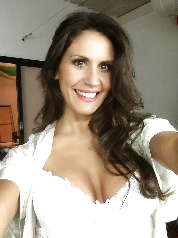 Ivana acosta
 #41127074