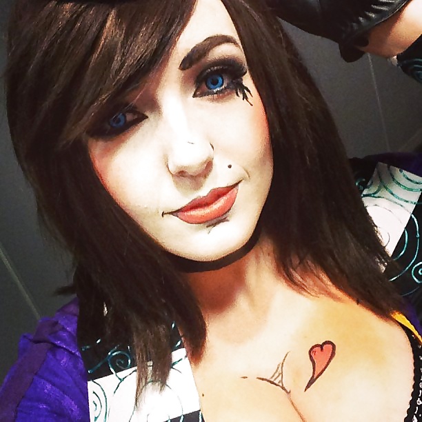 Cosplay #1: Jessica as Mad Moxxi from Borderlands #24231367