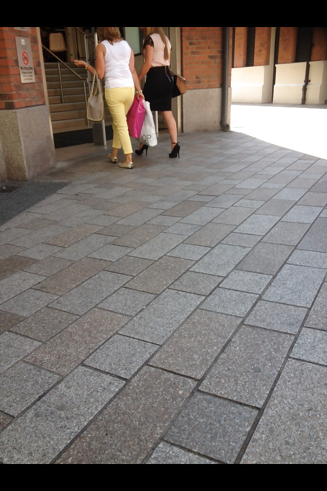 Candids in Belfast #33250130