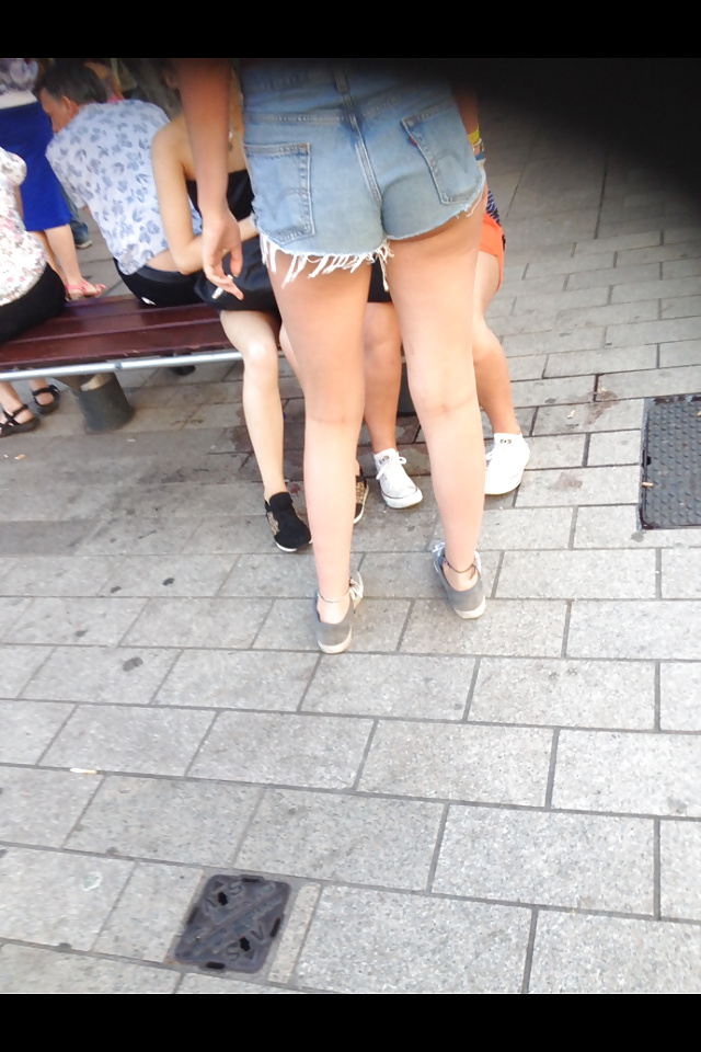 Candids in Belfast #33250187