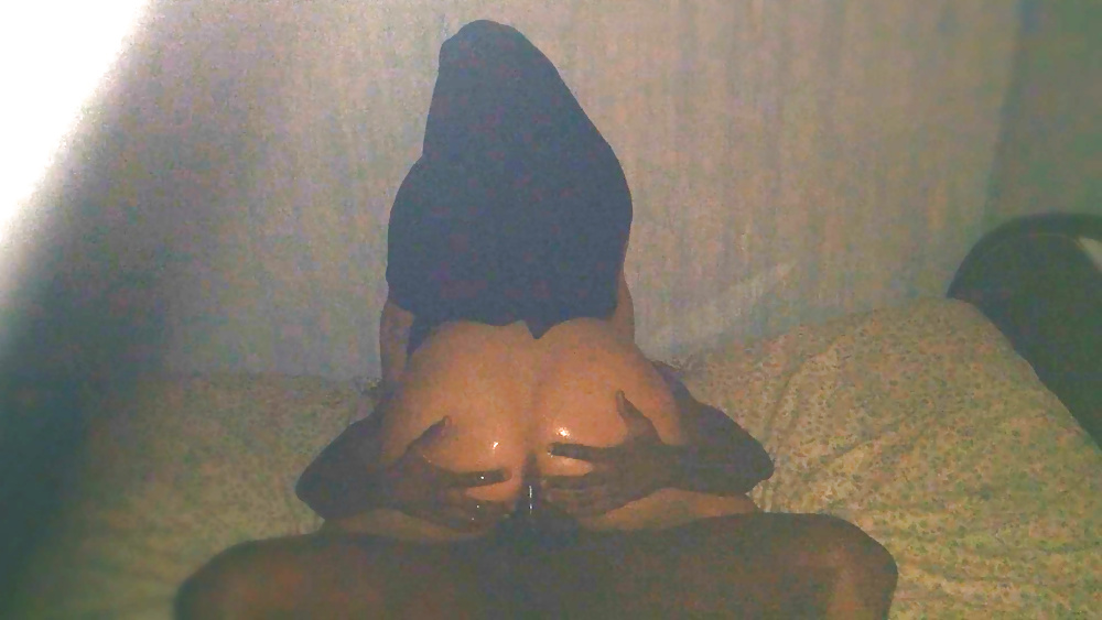 Árabe hijab zorra cabalgando gorda bbc 
 #38824437