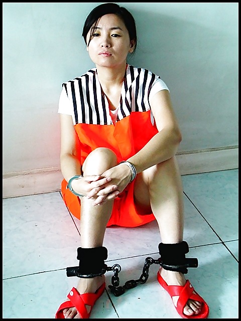 Yu Lingxi poses as Chinese a female prisoner #24599387